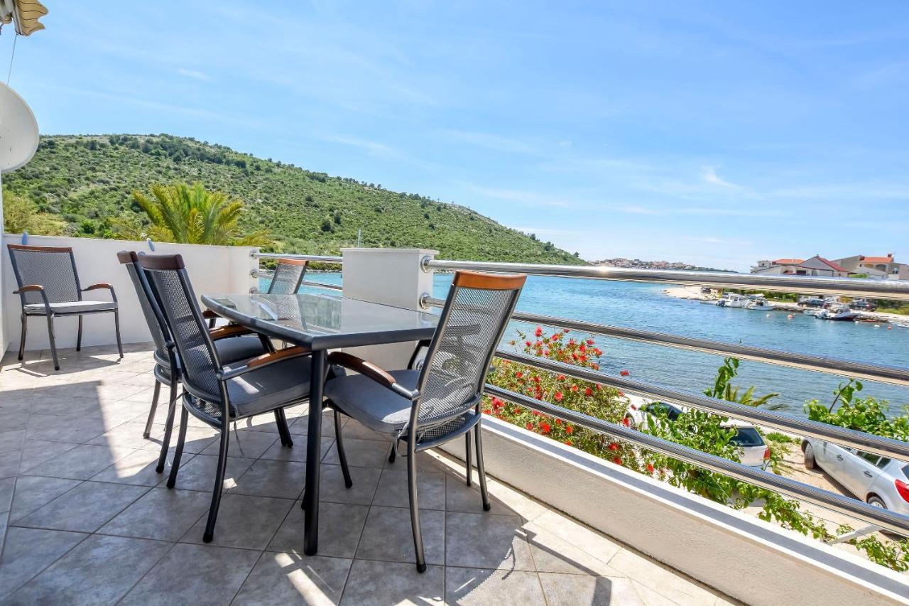 Apartment Bosiljka Рогозница Экстерьер фото