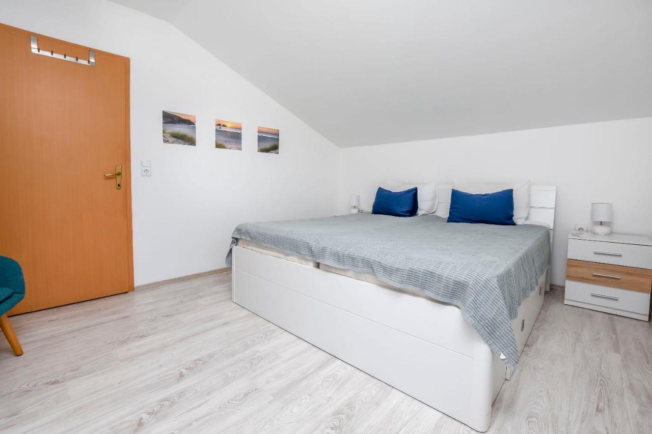Apartment Bosiljka Рогозница Экстерьер фото