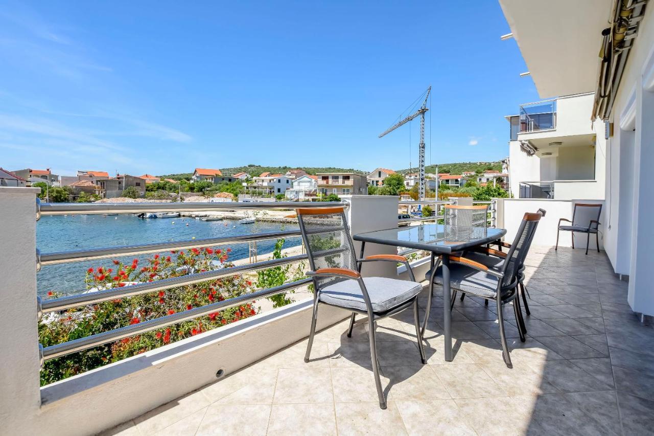 Apartment Bosiljka Рогозница Экстерьер фото